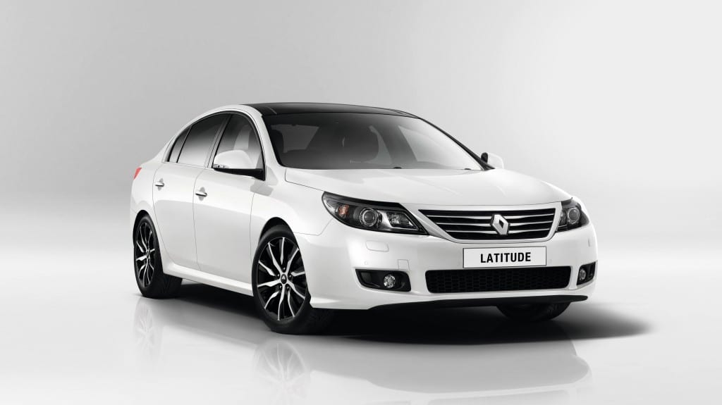 RENAULT LATITUDE www.e-motoring.com