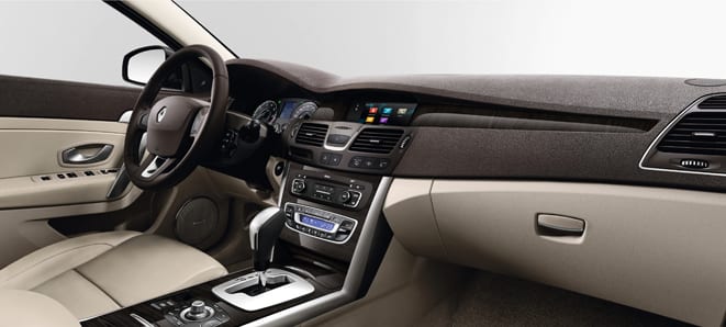 RENAULT LATITUDE  www.e-motoring.com