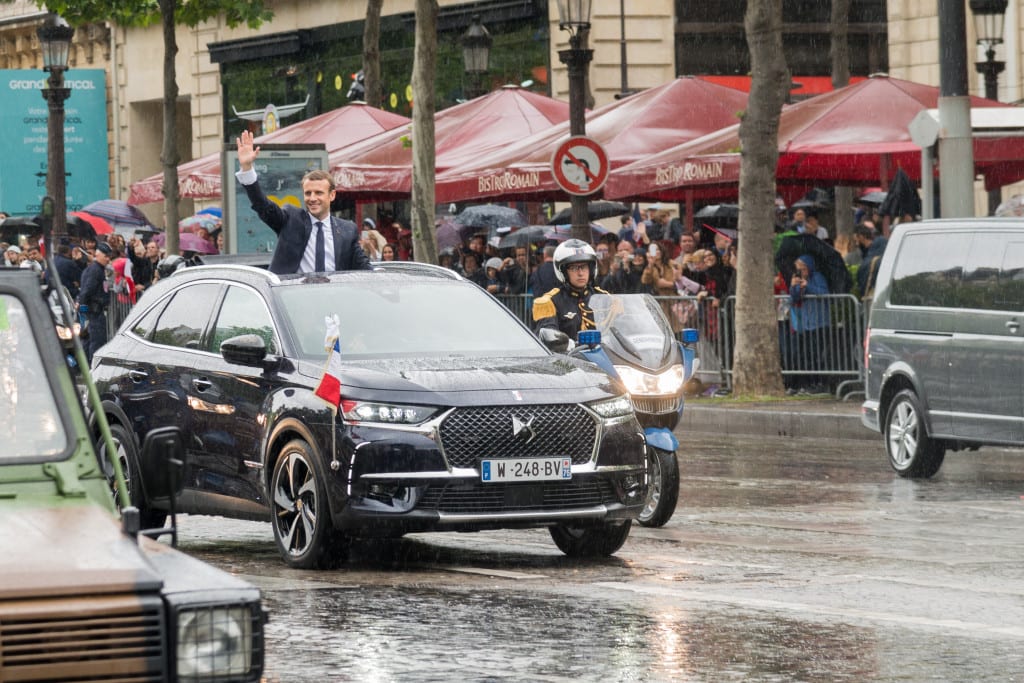 DS_7_CROSSBACK___Emmanuel_Macron__2_