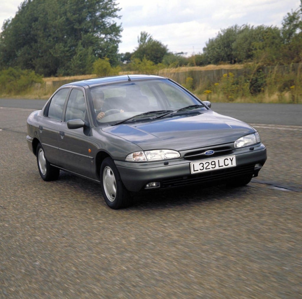 1993- Mondeo Ghia www.e-motoring.com