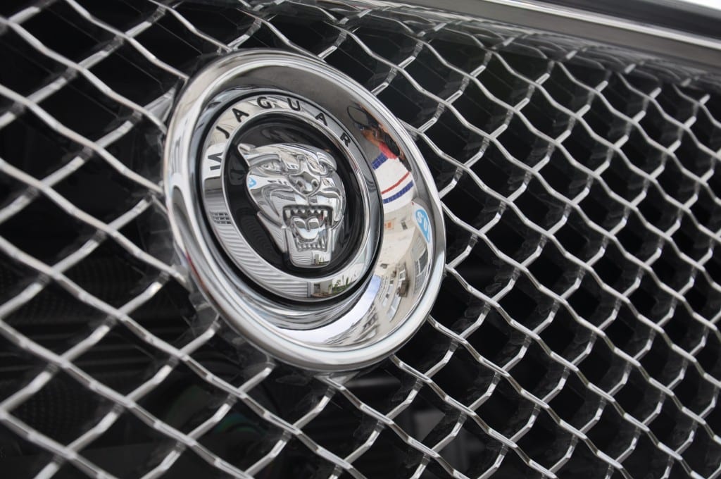 Jaguar XJ 2.0 i4 Portfolio www.e-motoring.com