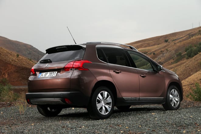 Peugeot 2008 www.e-motoring.com