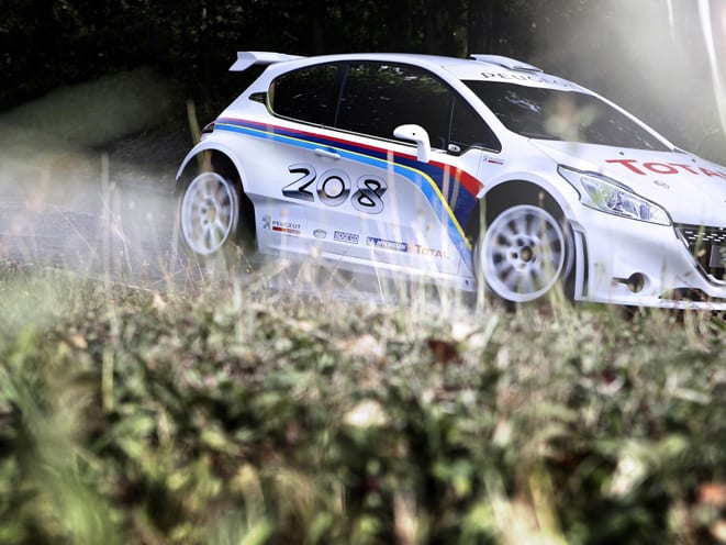 Peugeot 208 www.e-motoring.com