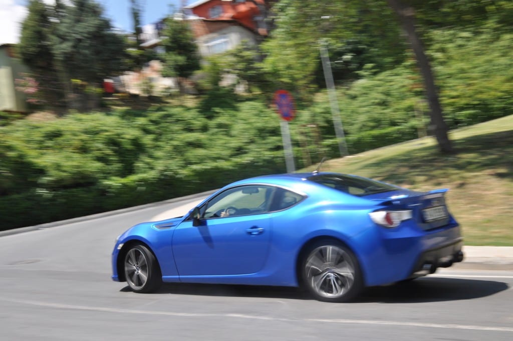 Subaru BRZ 2.0R 6AT www.e-motoring.com
