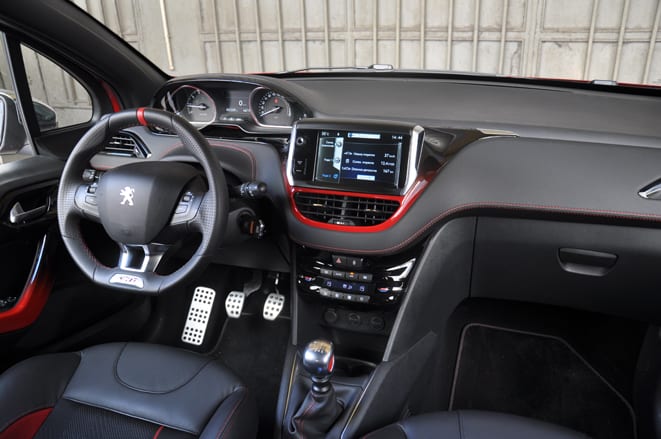 Peugeot 208 GTI www.e-motoring.com