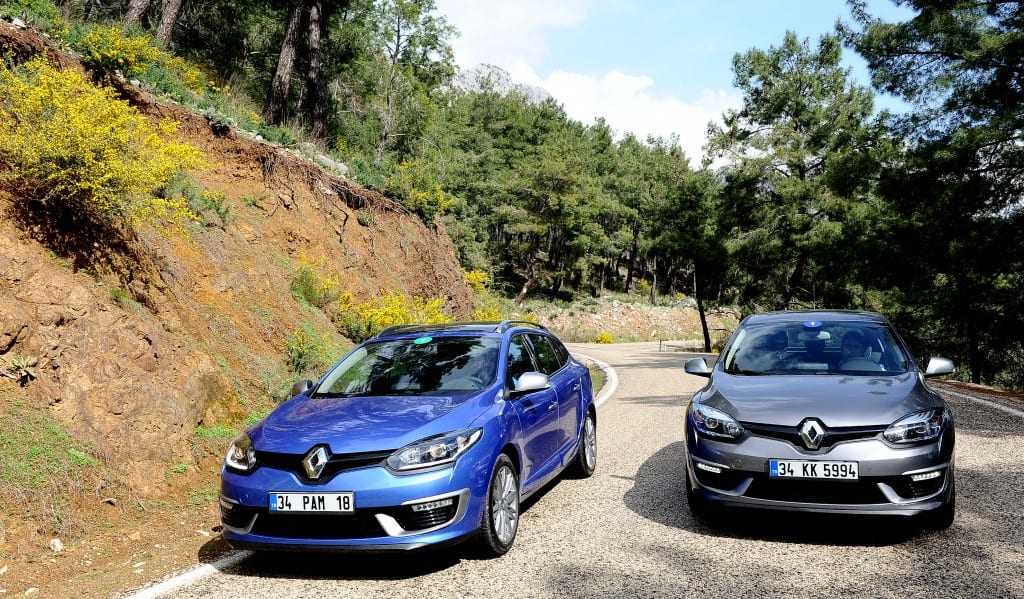 Renault Megane www.e-motoring.com