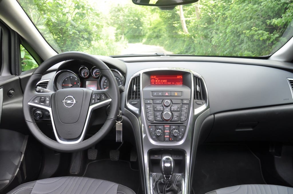 Opel Astra 1.3 CDTI www.e-motoring.com