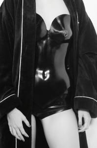 Backstage_2015_Gigi_Hadid_1