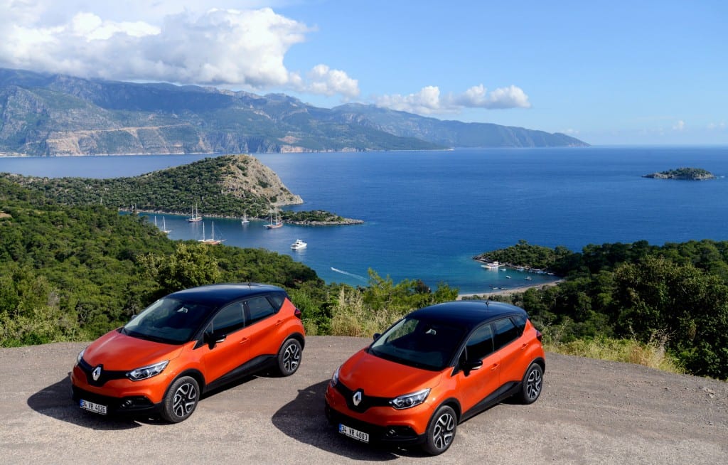 Renault Captur www.e-motoring.com