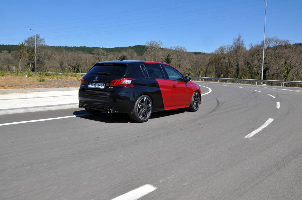 Peugeot 308 GTI THP 1.6 by Peugeot Sport