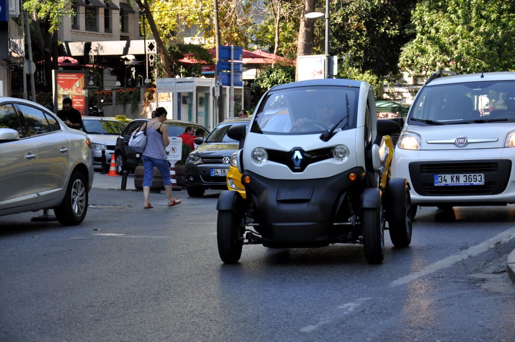 Renault Twizy Life www.e-motoring.com