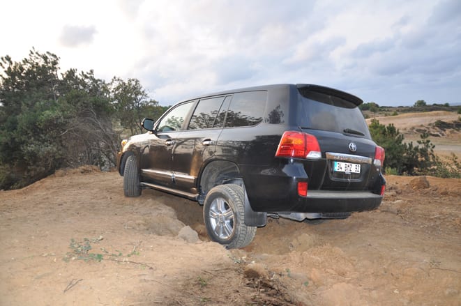 Toyota Land Cruiser www.e-motoring.com
