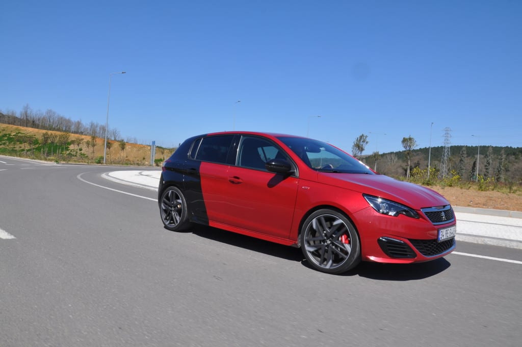 Peugeot 308 GTI THP 1.6 by Peugeot Sport