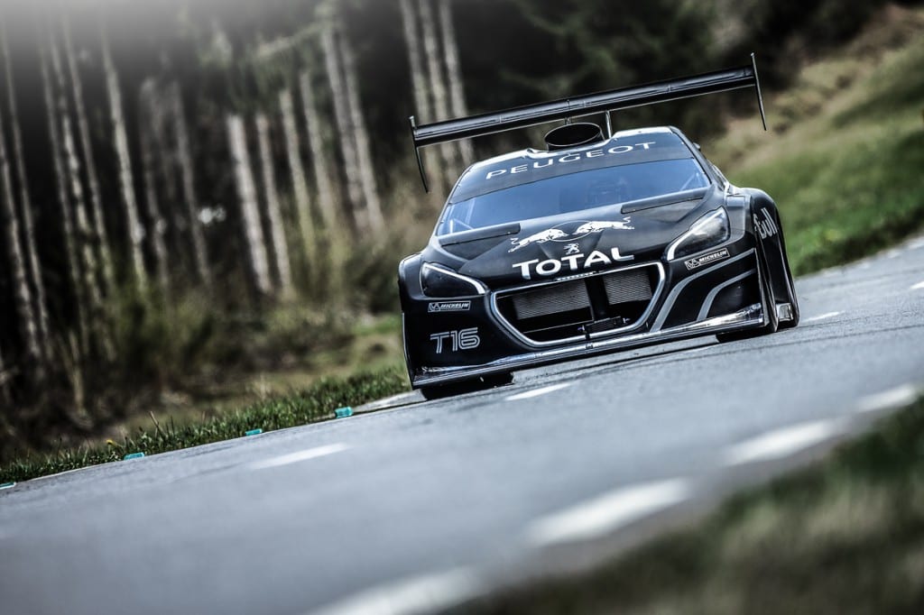 Peugeot 208 T16 Pikes_Peak_208T16 www.e-motoring.com