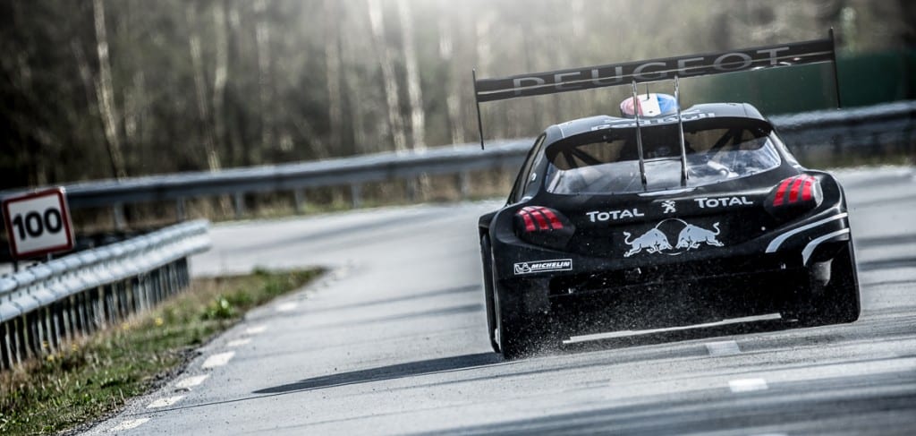 Peugeot 208 T16 Pikes_Peak_208T16 www.e-motoring.com