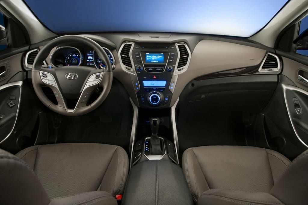 2013 Hyundai Santa Fe www.e-motoring.com