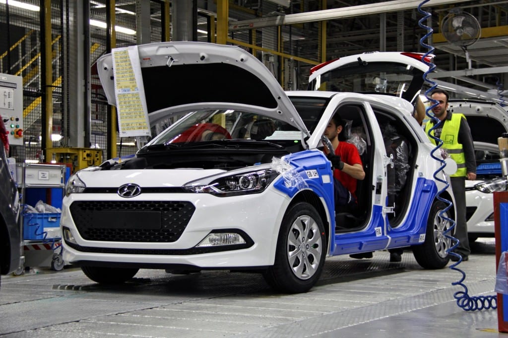 Hyundai Yeni i20 www.e-motoring.com