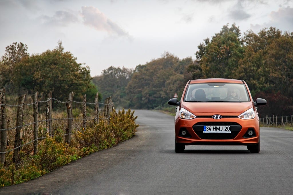 Hyundai i10 www.e-motoring.com