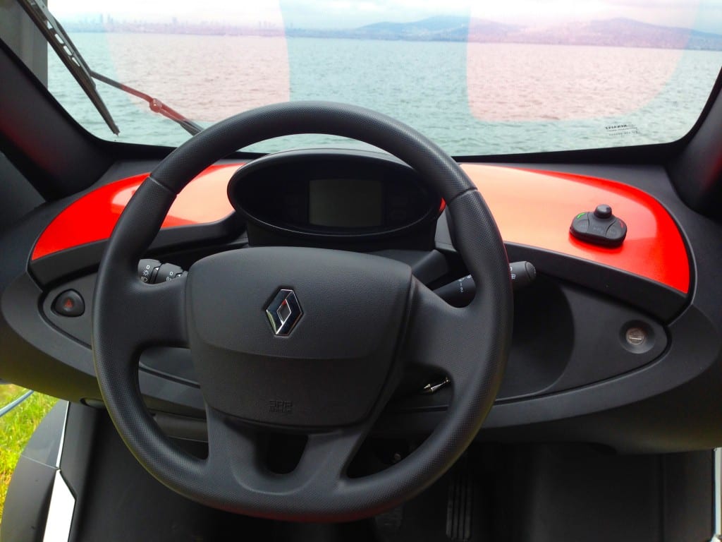 Renault Twizy www.e-motoring.com