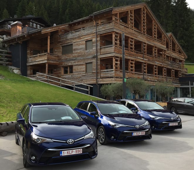 Toyota Avensis www.e-motoring.com