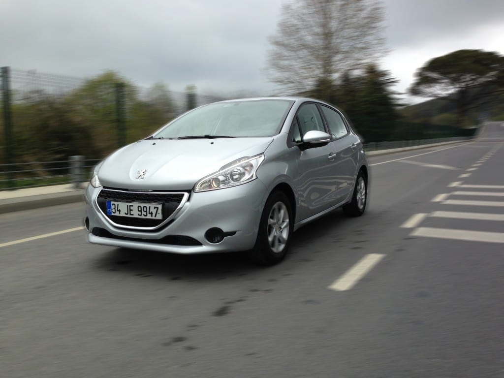 Peugeot 1.2 VTi www.e-motoring.com