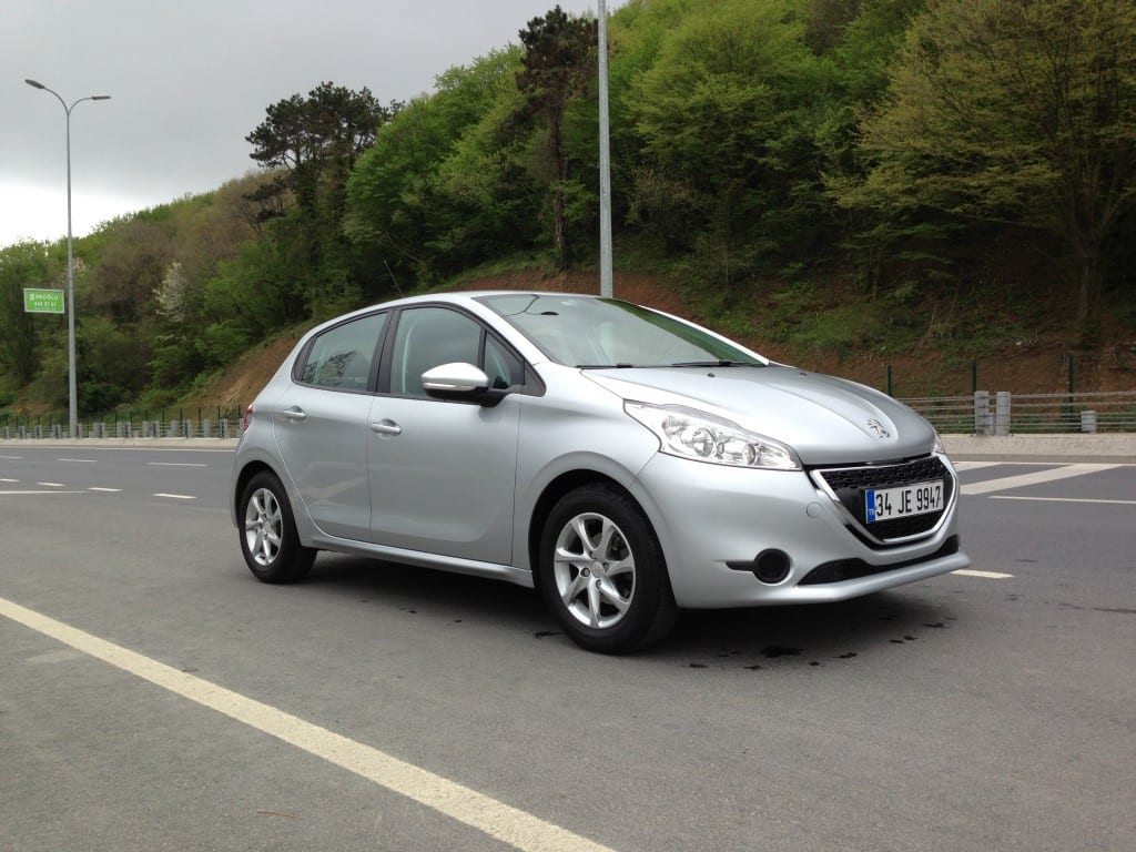 Peugeot 1.2 VTi www.e-motoring.com