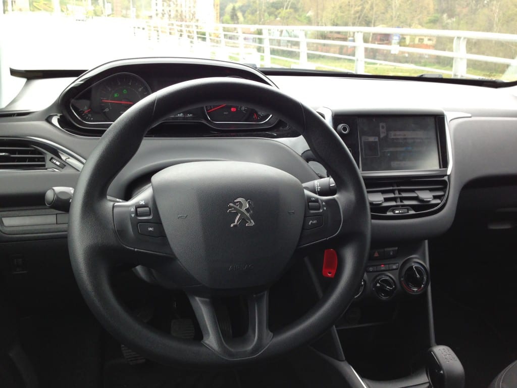 Peugeot 1.2 VTi www.e-motoring.com