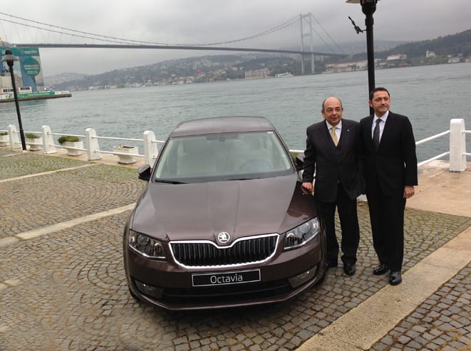 Ahmet Yüce & Tolga Senyücel www.e-motoring.com