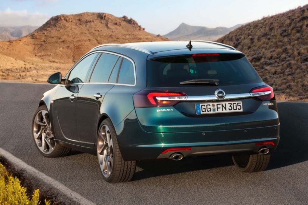 Opel-Insignia-Sports-Tourer Opel-Insignia www.e-motoring.com