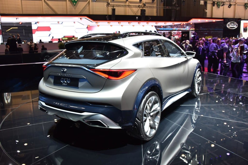 QX30