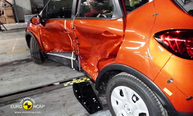 Renault Captur www.e-motoring.com