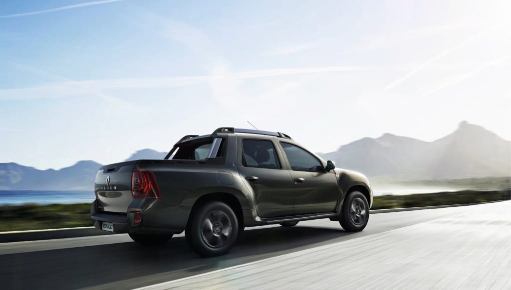 Renault Duster Oroch www.e-motoring.com
