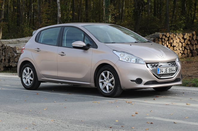 Peugeot 208 Active 1.4 e-HDi www.e-motoring.com