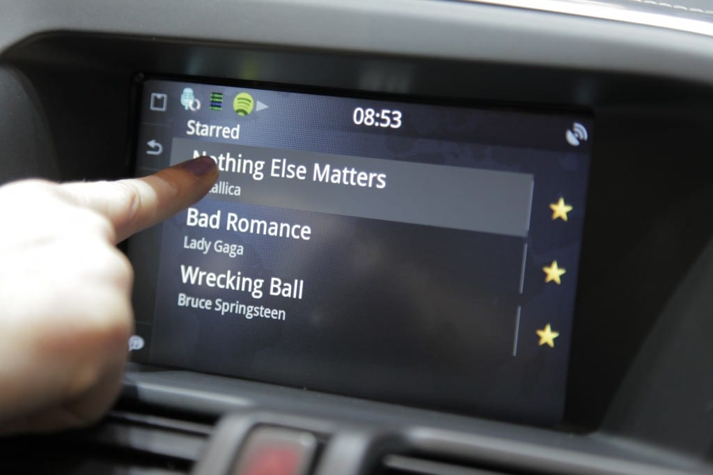 Volvo_ConnectedTouch www.e-motoring.com