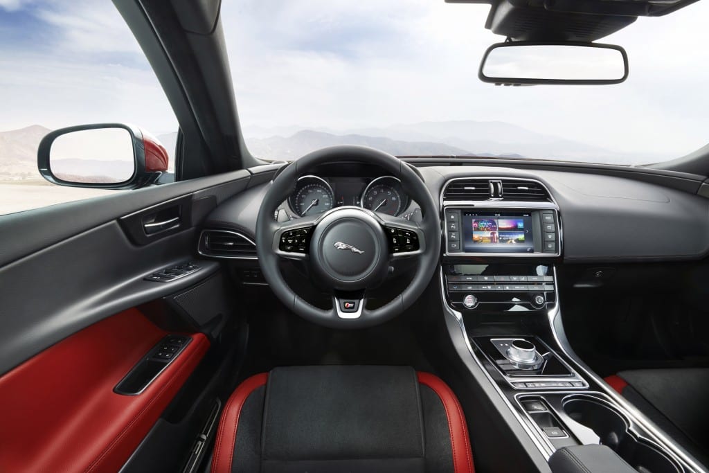 Yeni Jaguar XE - 3-1
