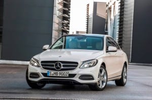 Mercedes-Benz C Serisi www.e-motoring.com