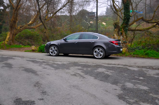Opel Insignia 1.6 Turbo www.e-motoring.com