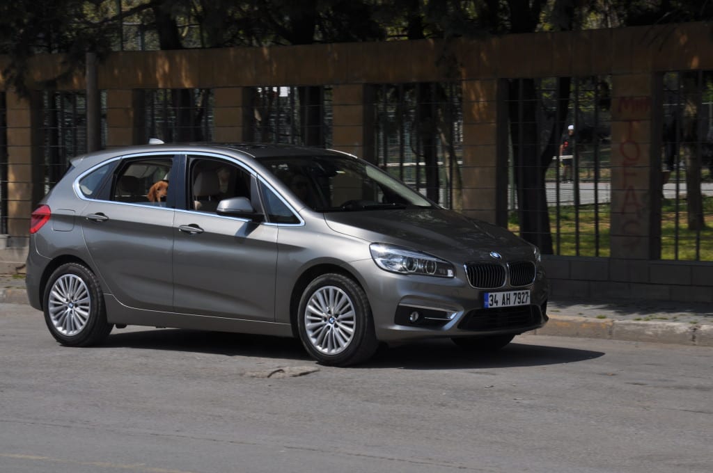 BMW 218i Active Tourer www.e-motoring.com