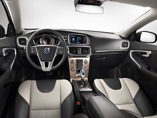 Volvo V40 Cross Country www.e-motoring.com
