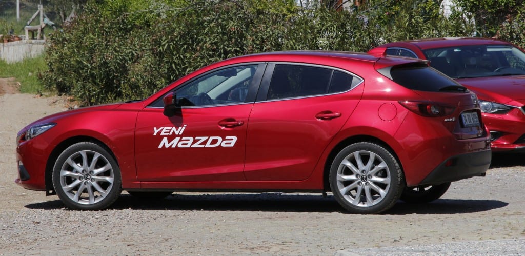 mazda3 www.e-motoring.com