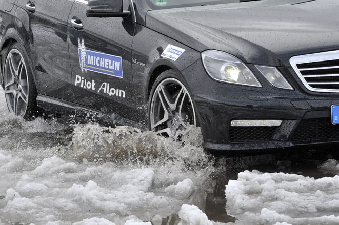  Trafikte güvenlik için kış lastikleri şart