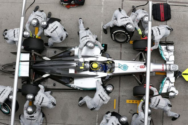  IWC Schaffhausen ve Mercedes AMG Petronas’tan işbirliği