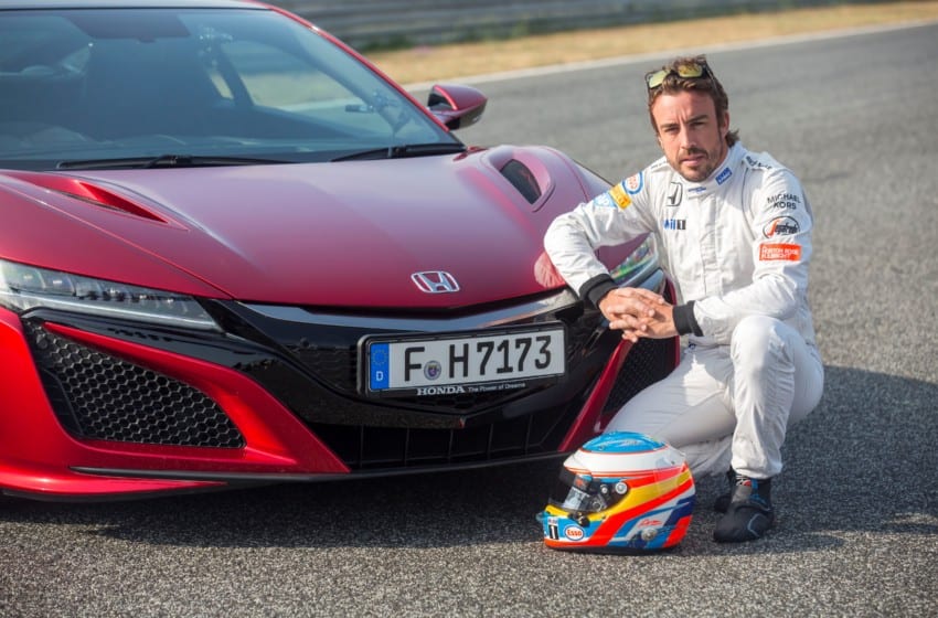  Yeni NSX’in limitlerini Alonso zorladı