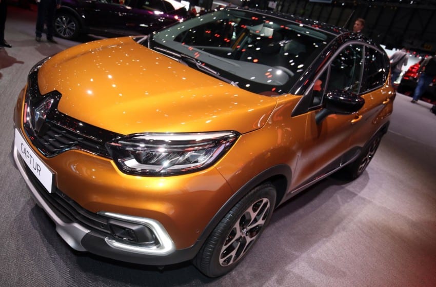  Renault yeni Captur’u sergiliyor