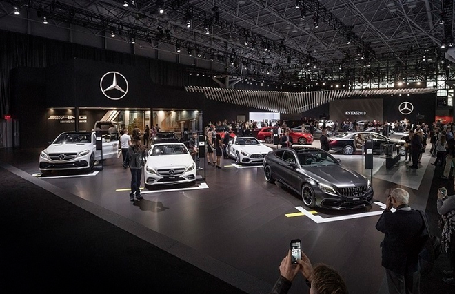  New York’ta Mercedes-Benz gösterisi