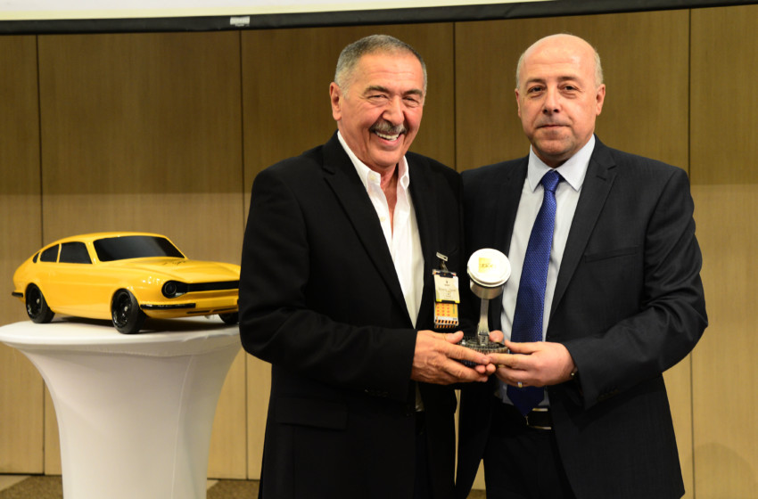  Dr. Ekber Onuk’tan Oyak Renault ziyareti
