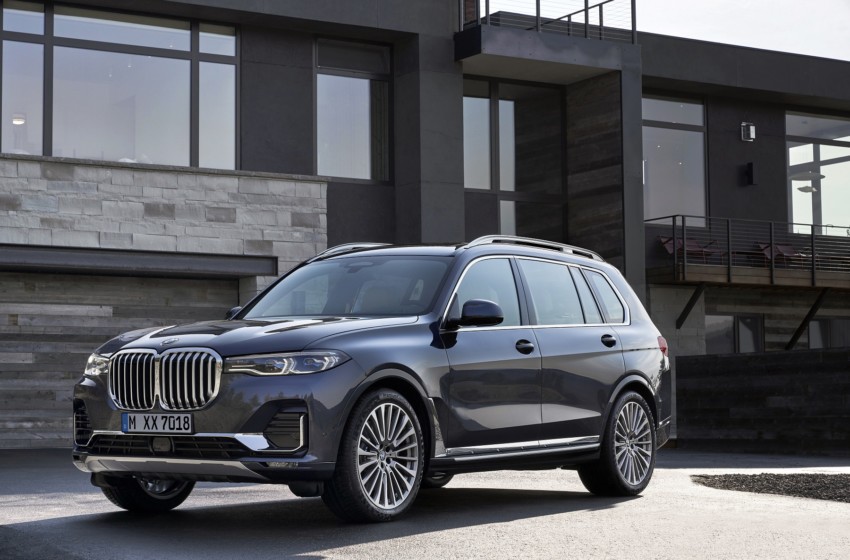  BMW X7 yola iniyor