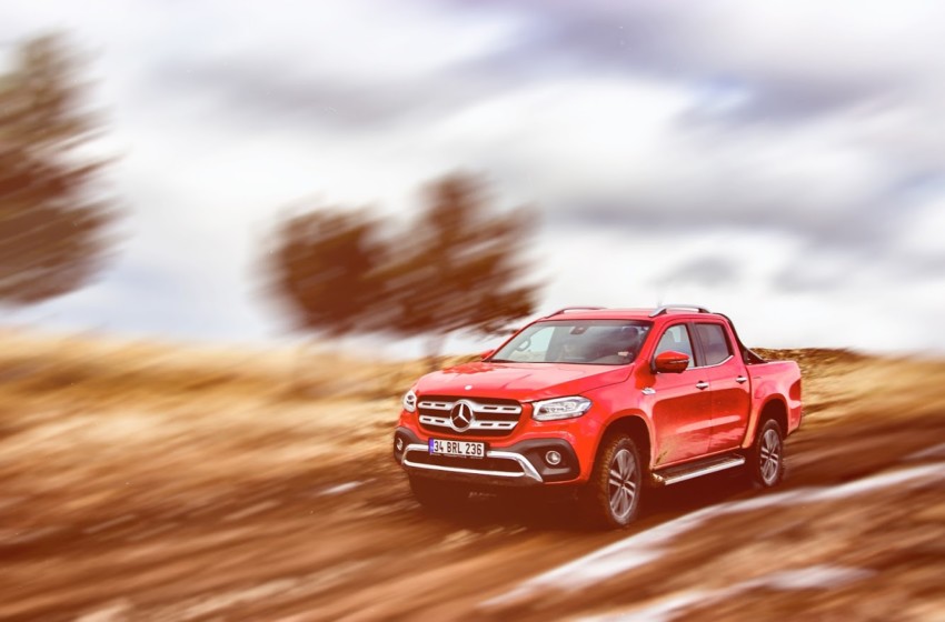  Mercedes-Benz X-Class etkinlikleri sürüyor