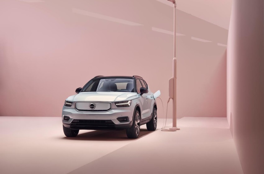  Volvo ilk elektrikli modeli XC40 Recharge’ı tanıttı