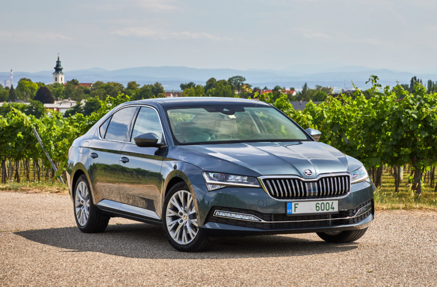 ŠKODA’nın yenilenen amiral gemisi Superb Türkiye’de